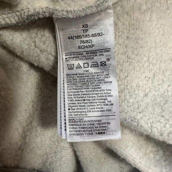 Gap x Stranger Things Adult Upside Down Gap Logo Hoodie Heather Grey Size XS - Picture 10 of 12